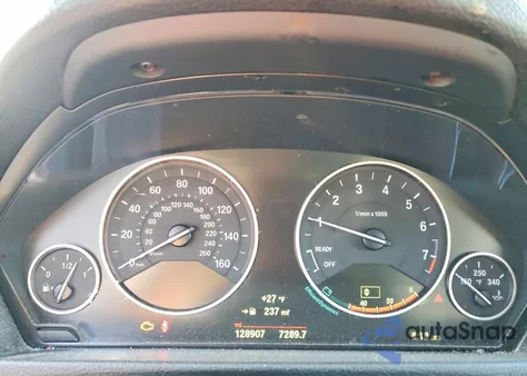 2015 BMW 335 Xi z USA, uszkodzony, nr VIN WBA3B9G52FNR99257